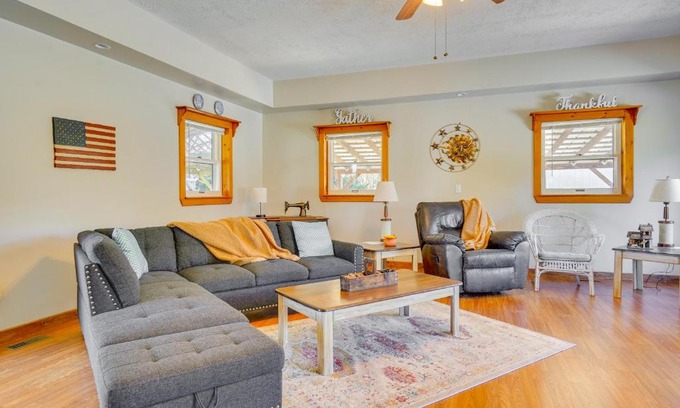Rockbridge Maison | Hocking Hills Hideaway with Hot Tub and Fire Pit!