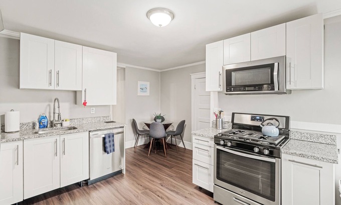 Salem Appartement | Hocus Pocus Season is here! Don’t miss it!