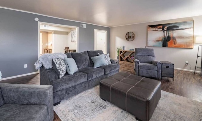 Lubbock Appartement | Hoff Gardens 11 - 2BR 2BA - Seasonal Pool