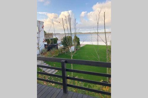 Holbaek Appartement | Holbæk. Byhus med fjordudsigt, og 5 min. til bymidten
