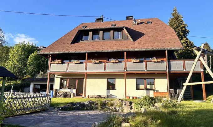 Bernau Appartement | Appartement 'Ferienwohnung Käppeleblick' avec vue sur les montagnes, terrasse privée et Wi-Fi