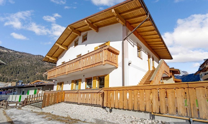 San Giovanni di Fassa Appartement | Appartement de vacances "Aloch" avec Wi-Fi et vue sur les montagnes
