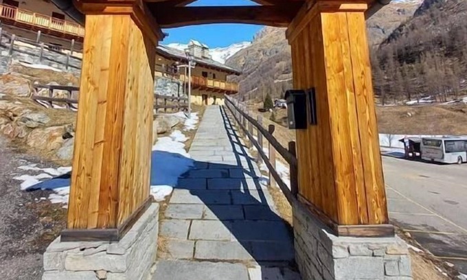 Gressoney-la-Trinite Appartement | Holiday apartment Gressoney la Trinite' for 4 persons with 2 bedrooms - Penthouse holiday apartment