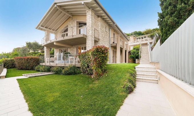 Albisano Maison | Appartement de vacances Torri del Benaco pour 1 - 4 personnes avec 2 chambres à coucher - Maison de