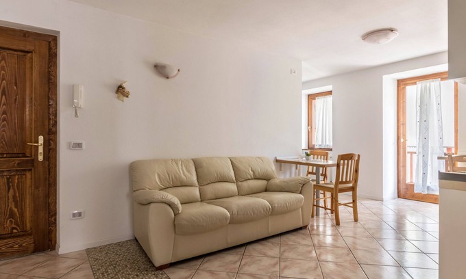 Baselga di Pine Appartement | Appartement de vacances 'Appartamento Lucia' avec balcon privé et Wi-Fi.