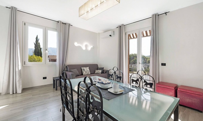 Piamboschi Appartement | Appartement de vacances 'Cà de Anto' avec vue sur les montagnes, balcon et Wi-Fi.