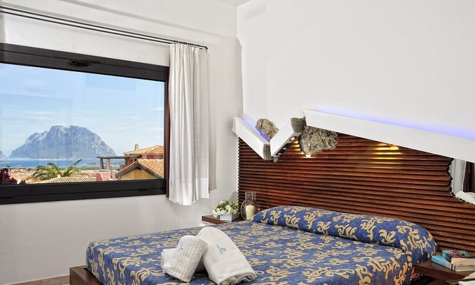 Porto San Paolo Appartement | Holiday apartments L'Ea di Lavru SEA VIEW 3-rooms apartment-TOP INTERIOR DESIGN