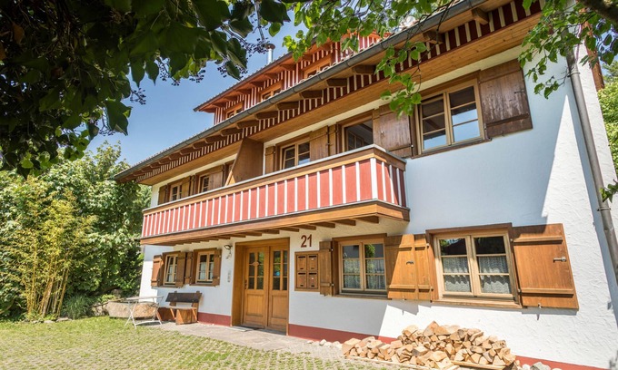 Goppertsweiler Appartement | Appartement de vacances "Pias Nature Retreat iii" avec balcon, jardin partagé et Wi-Fi.