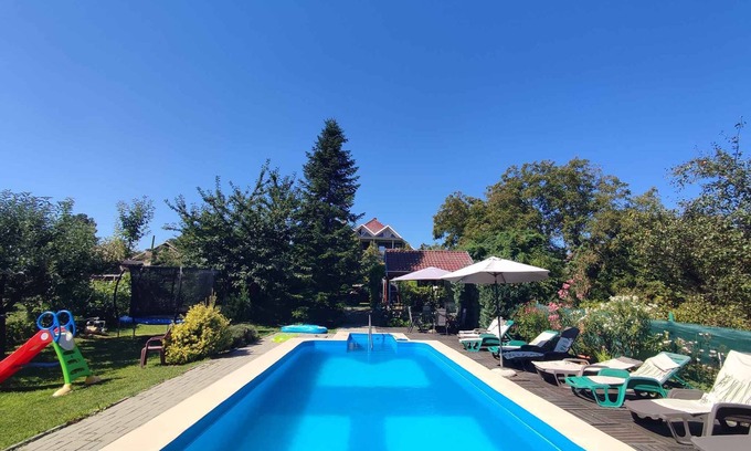Balatonfoldvar Appartement | Appartement de vacances avec piscine et aire de jeux