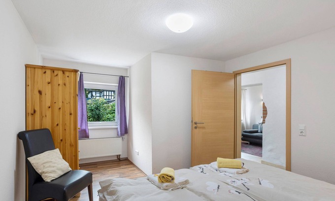 Saalhausen Appartement | Holiday Apartment '1, 45sqm' with Shared Garden and Wi-Fi