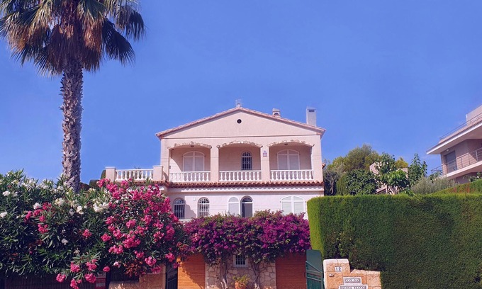 Cap Roig Appartement | Appartement de vacances 'Aigua Blava' avec Terrasse, Balcon & Wi-Fi