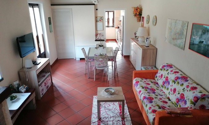San Martino Maison | Anna, maison de vacances indépendante et confortable avec jardin, parking privé
