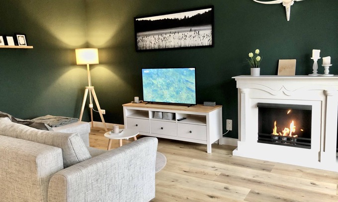 Lalendorf Appartement | Holiday apartment "Auszeit am See" - In the Mecklenburgische Schweiz Nature Park, directly on the lake.