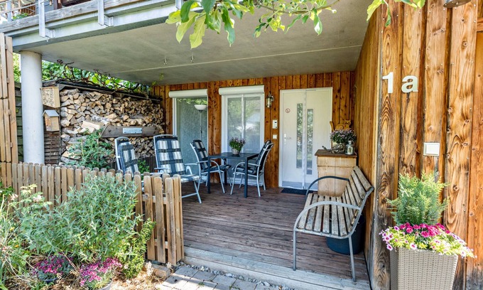 Espasingen Appartement | Appartement de vacances "Casa Gina" avec terrasse privée et Wi-Fi