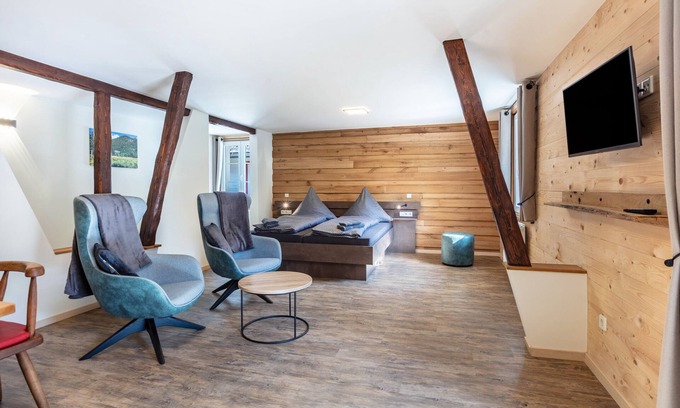 St. Blasien Appartement | Appartement '6' avec vue sur les montagnes, balcon et Wi-Fi