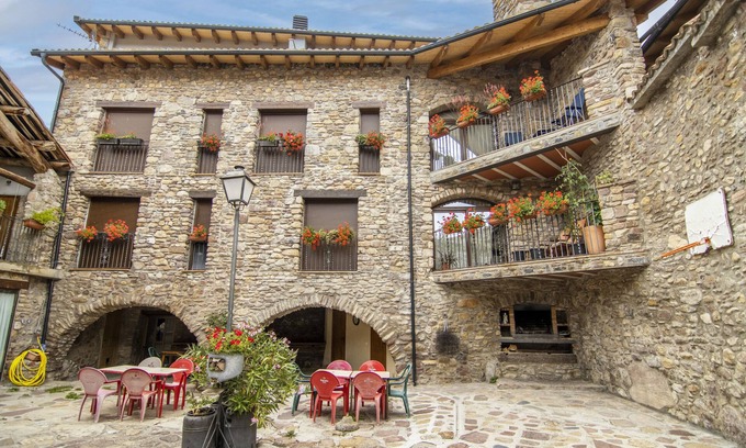 Les Iglesies Appartement | Appartement de vacances "Mossen Batista Faig" avec vue sur montagne, terrasse privée et Wi-Fi