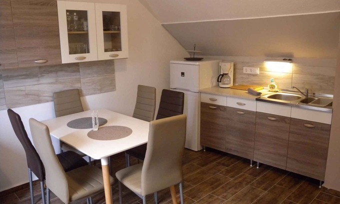 Balatongyorok Appartement | Appartement de vacances avec accès à Internet et le jardin