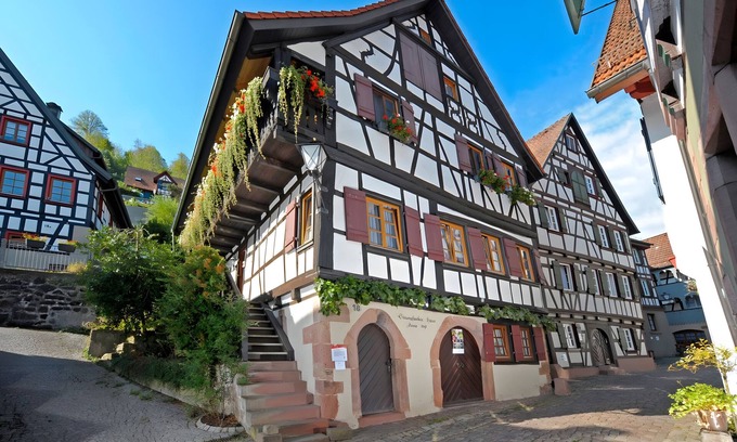 Schiltach Appartement | Appartement "Im Strumpfweberhaus" avec terrasse privée et Wi-Fi