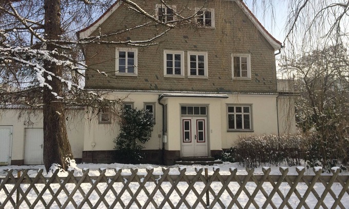 Oberes Geratal Appartement | Appartement de vacances dans une villa emblématique des années 30 dans la forêt de Thuringe