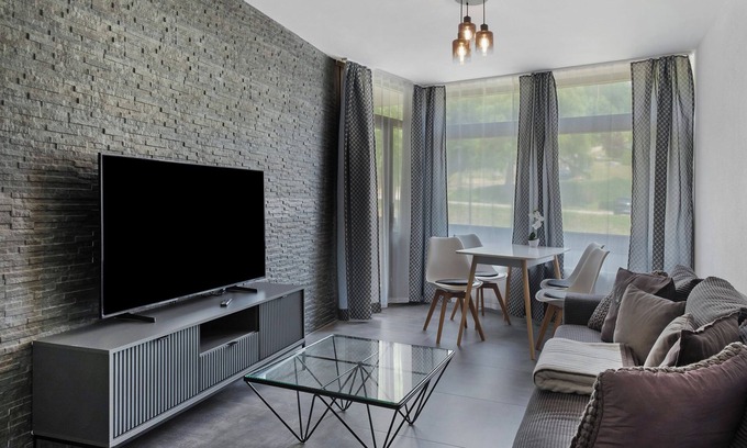 Schluchsee Appartement | Holiday Apartment 'Loft Style' with Balcony and Wi-Fi