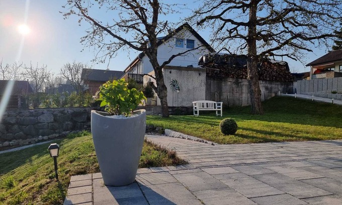 Murg Appartement | Holiday Apartment Moises y Ruth with beautiful garden