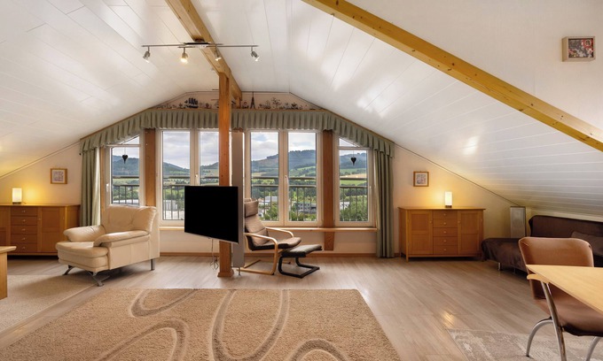 Olsberg Appartement | Appartement "Panoramablick" avec vue sur les montagnes, terrasse privée et Wi-Fi