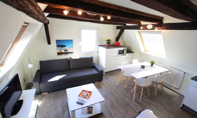 Neuendorf Appartement | Appartement 'Rheinblick Wohnung 5' avec terrasse partagée, Wi-Fi et climatisation