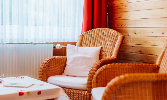 Braunlage Appartement | Holiday Apartment "Theo's Bähnli" - spacious apartment with room for 11 people
