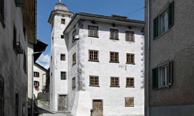 Valendas Appartement | Appartement de vacances Valendas pour 1 - 7 personnes avec 5 chambres à coucher - Bâtiment historiqu