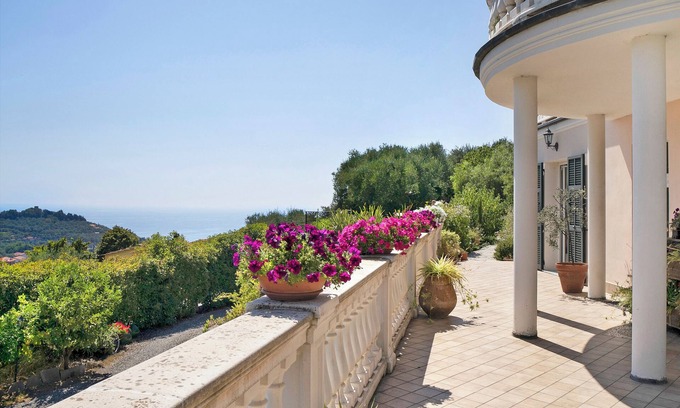 Gorleri Appartement | Appartement de vacances "Villa Isabella Casa Lucia" avec vue sur la mer, terrasse partagée et Wi-Fi