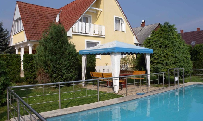 Felsopahok Appartement | Appartement de vacances avec pavillon de jardin et la piscine