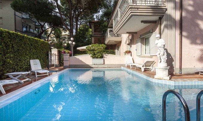 Alba Appartement | Holiday apartment with balcony and air conditioning
