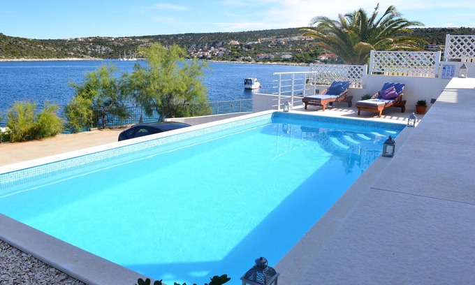 Sevid Maison | Maison de vacances sur la plage avec piscine privée chauffée et bouée
