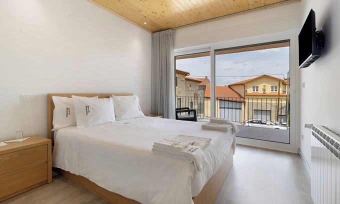 Valpacos Appartement | Chambre de Vacances "Quarto Duplo Canhoteiros" avec Vue sur la Montagne, Wi-Fi et Climatisation