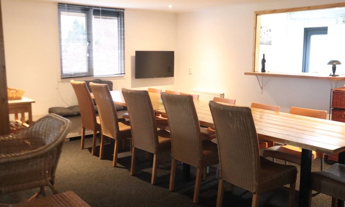 Linde Maison | Bungalow de vacances "Huisje-24" dans une zone boisée (12 personnes)