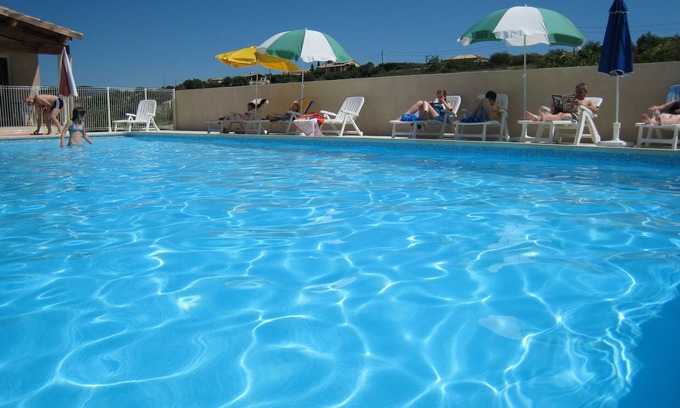 Villeneuve-de-Berg Maison | Holiday Cottages in South Ardeche "Les Bastides d'Helvie"