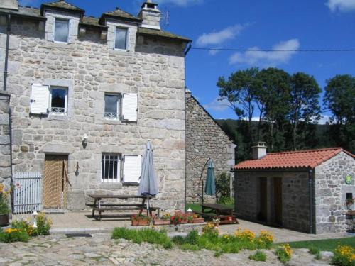 Le Malzieu-Forain Maison | Holiday cottage in Lozre in a pretty corner of Margeride