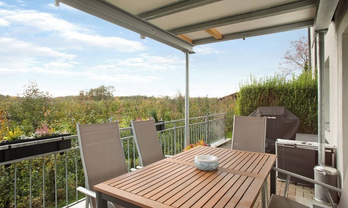 Kressbronn Appartement | Appartement de vacances "Schwenck" avec terrasse partagée, jardin partagé et Wi-Fi