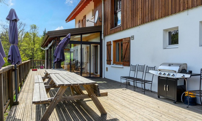 Ban-sur-Meurthe-Clefcy Maison | Maison de vacances 'Gîte La Ramée' avec vue sur la montagne, terrasse privée et Wi-Fi