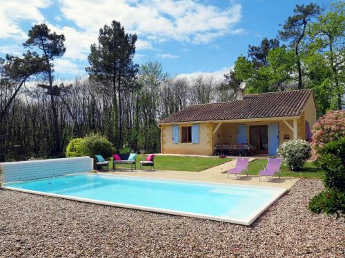Blanquefort-sur-Briolance Maison | Holiday Home Au Cayroux by Interhome