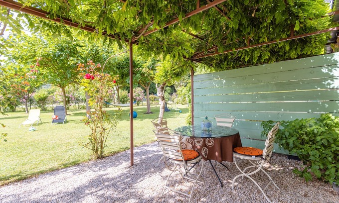 Caudies-de-Fenouilledes Maison | Holiday Home 'Au Vert' with Balcony and Wi-Fi