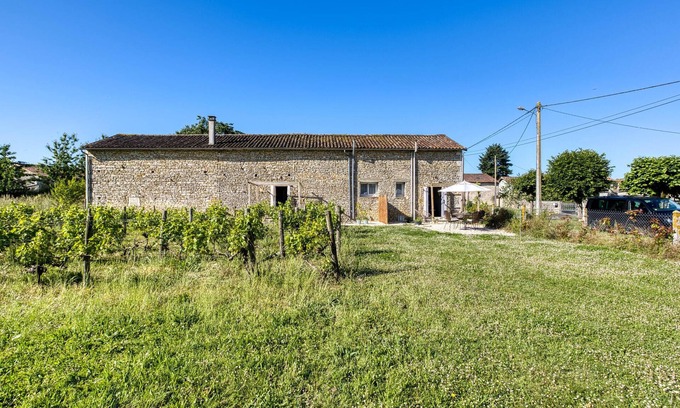 Savigne Maison | Holiday gite on a vineyard