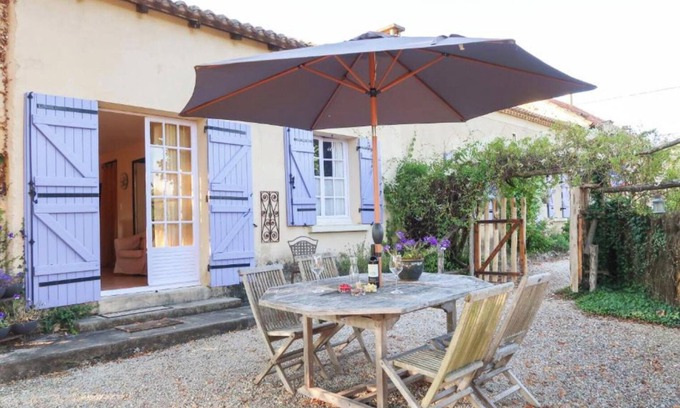 Le Buisson-de-Cadouin Maison | Maison de vacances 'La Forge' avec piscine partagée, terrasse privée et Wi-Fi