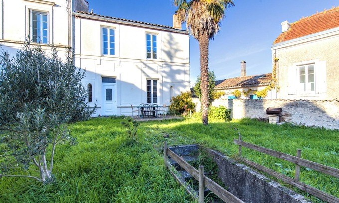 Mortagne-sur-Gironde Maison | Maison de vacances 'Maison De Famille' avec terrasse privée et jardin privé