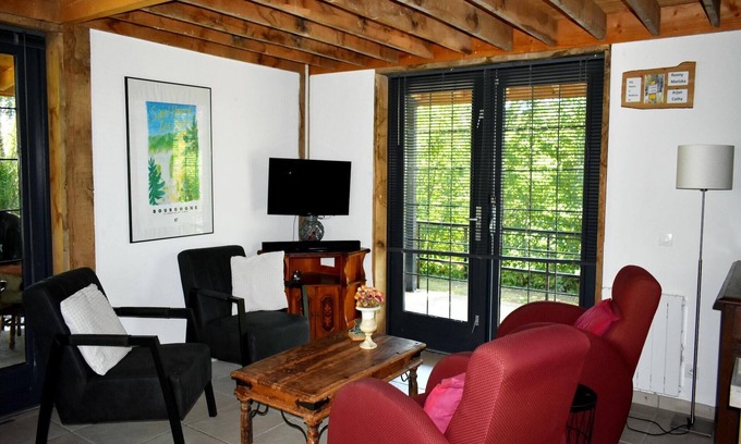 Saint-Honore-les-Bains Maison | Maison de vacances moderne près de la forêt
