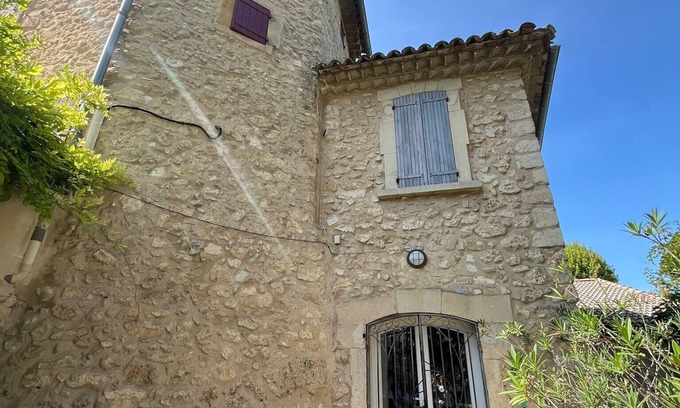 La Roque-d'Antheron Maison | Maison de Vacances 'Romaine' avec Terrasse Privée et Wi-Fi
