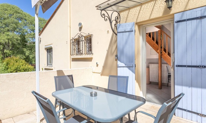 Reynes Maison | Gite 6 Entre 4 Et 6 Personnes avec vue sur la montagne, climatisation