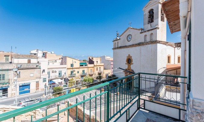 Ficarazzi Maison | Maison de vacances 'Al Castello' avec terrasse privée, Wi-Fi et climatisation
