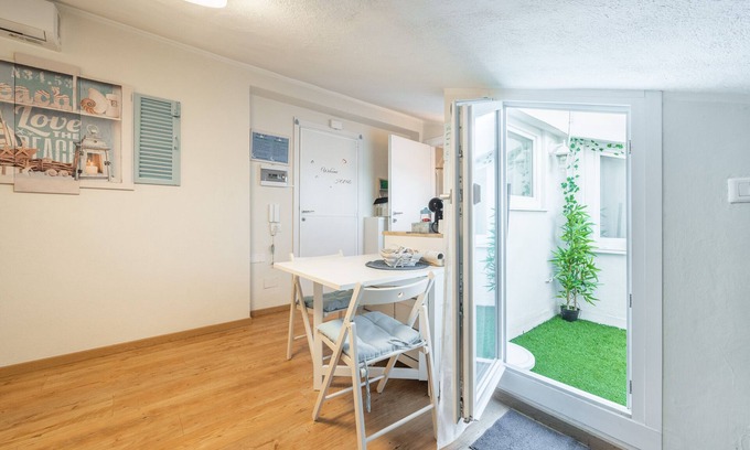 Decimomannu Maison | Maison de vacances 'Al Chiaro Di Luna' avec balcon, Wi-Fi et climatisation