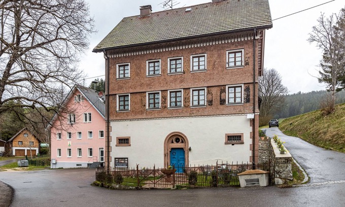Urach Maison | Maison de vacances "Altes Pfarrhaus" avec jardin privé et Wi-Fi